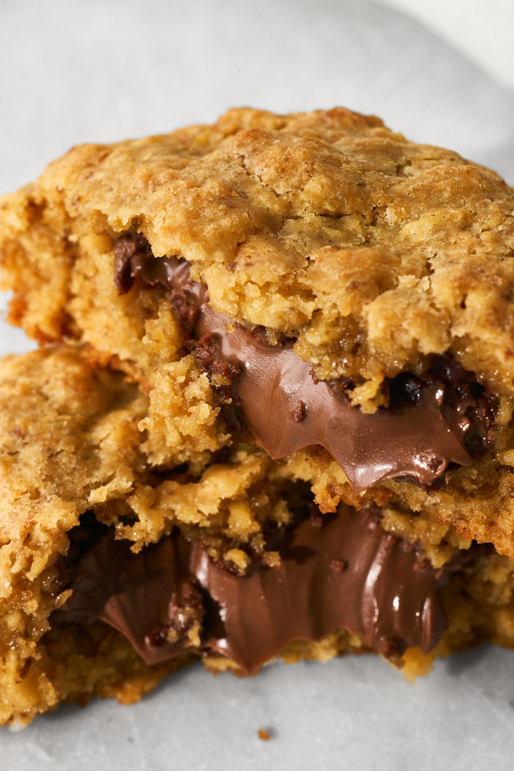 LUSCIOUS NUTELLA MEGA COOKIE