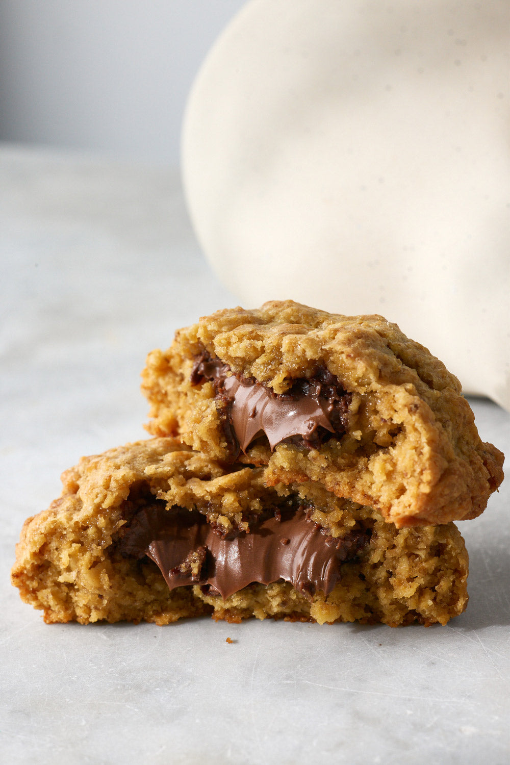 LUSCIOUS NUTELLA MEGA COOKIE